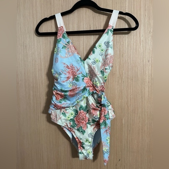 We Are HAH Wrap It Up One Piece Swimsuit, Size XS (v) - Picture 3 of 8